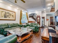 南京西路板块联排别墅地上三层有露台