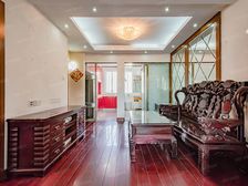 一梯两户,附35平阁楼,商圈繁华,三轨交汇,随时看房