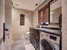 带电梯老公寓,南京西路静安位置,大四房设计师装修!