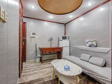 此房满五年税费低,中区,景观朝北视野佳,落地窗开阔