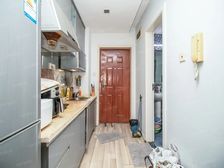 9号线金桥站,08年电梯商品房,住宅产权,朝南精装