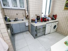 此房是复式结构南北看小区花园带2个阳光房看东方明珠