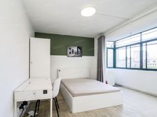 新上静安寺电梯1房凤凰楼层采光视野好业主诚意出售