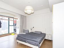 高区、高区视野、开阔明亮、客厅是270度大转角