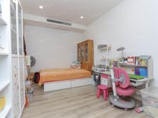 此房满五年产权清晰,内环带电梯,年商品房住宅小区