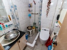 4号线鲁班路地铁口、一楼带院子,业主自住诚意出售