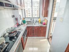 带有80平阁楼,阁楼3.2米,阁楼做了2房一厅一卫