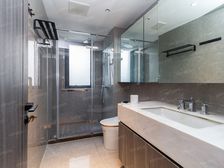 华侨城央企高品质小区,7/13号线双轨,出门鸿寿坊商场