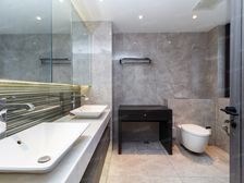 华侨城央企高品质小区,7/13号线双轨,出门鸿寿坊商场