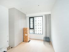 外滩江畔,百万新装修,拎包入住,看了定会喜欢的房子