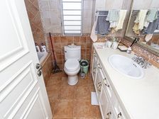 经典三房,阳光好,配套齐全方便,楼道干净清爽