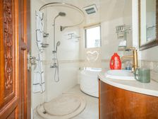 高区江景房,位置好,诚意出售,有车位