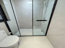 蓬莱公园旁,特殊户型,精装修,两房朝南。得房率高。