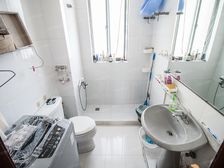 精品三房电梯高层,户型方正,远离马路,业主诚售!