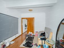 边套南北通,中楼层,精装修,价格可谈诚意出售