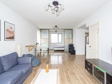 品质小区,交通便利了,高区一房,西边套三面采光