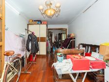 房子满五年且惟一,不靠马路花园位置,优雅安静带花园