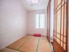 电梯精装三层复试,视野好开阔,环境好,诚意出售