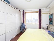 满5惟一精装修拎包入住业主急售保养很好