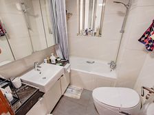 看苏州河景观视野无遮挡,品牌物业,地铁口,有管家