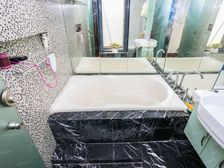 内环内,地铁口,沿河景观房,看公园全景,万科物业!