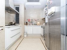 绿城黄浦湾7号楼小区前排,高区可看江看三件套双车位