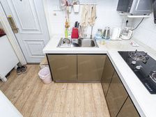 带独用露台全明两房电梯采光好精装修全小区仅一户