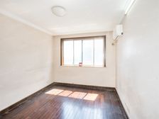 老卢湾地铁口+电梯高区看江+边套全明+菜场医院在旁边