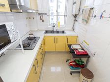 上外,两房朝南,户型正气,业主诚意出售,看房有钥匙