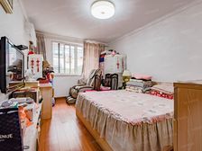 一梯两户+电梯房全明户型+视野开阔+不靠马路看老洋房