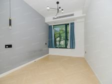 小区特殊户型,3房加1个储物间,房子已满2年税费少