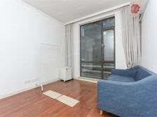 内环内叠加别墅安静位置,税费低,有车位,朝南大露台