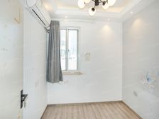 电梯四房,全明双卫,满五税少,三世同堂