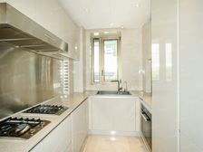 老卢湾滨江生活区2018年次新房出门即地铁