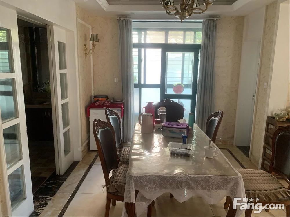 金王府小区 南北通透 户型规整 拎包入住 诚心出售