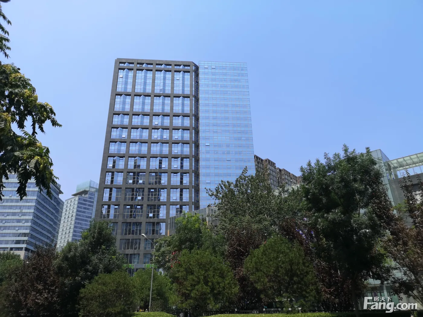 望京南嘉美中心写字楼出租 小户型 纯写 价格便宜 看房方便