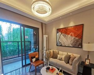 杭州湾绿地海湾丽海苑小三房装修好房东诚心出售