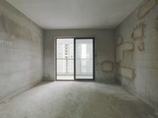 五一广场 山水如画 香城尚都 城中半岛3房 边户 65万