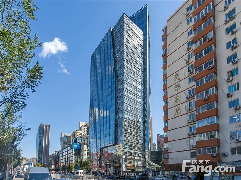 大望路商圈 精装修全套家具拎包入住 地铁口 高楼层正对电梯厅