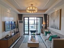 银滩核心区域实力房企大都锦上90平米三房两厅,观江瞰海