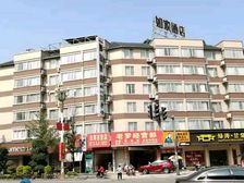 中山北路整栋宾馆85间3586平,使用3670平,1800万