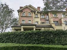 莱茵美墅联排东边套出售 东边一圈环绕式花园