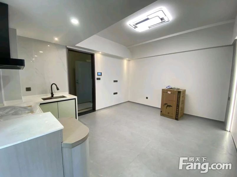 星海祥和苑3楼1房1厅1卫全新装修带露台约90平税费各付