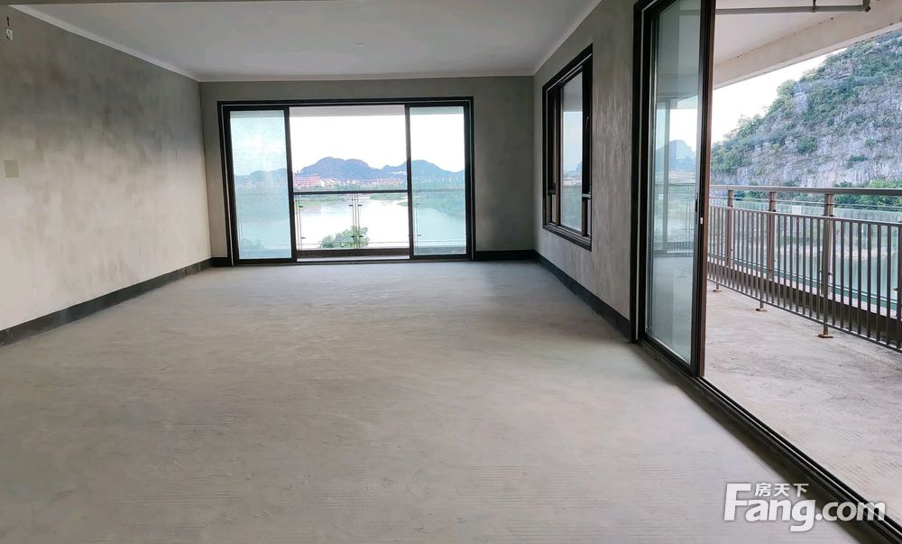 漓江首排一线江景房漓江郡府两面转角临江270度宽视野大平层