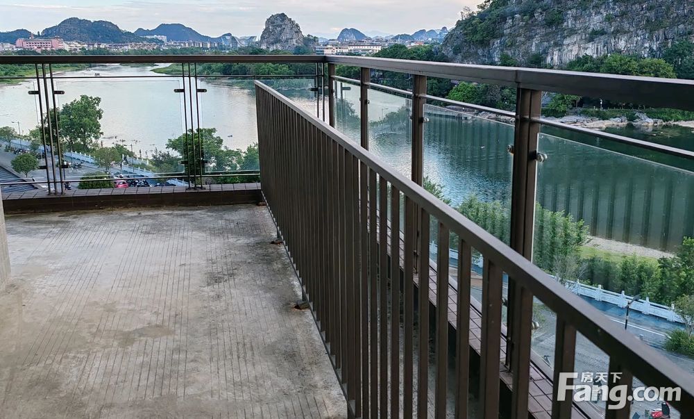 漓江郡府两面转角临江270度宽视野大平层,桂林七星区屏风兴进漓江郡府