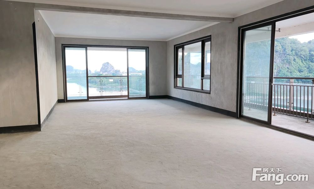 漓江首排一线江景房漓江郡府两面转角临江270度宽视野大平层