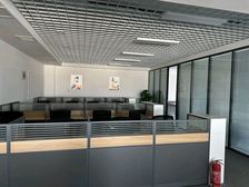 物业管理不错,临近地铁,上下班方便,楼下吃住配套齐全。