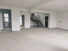 莱蒙湖共三层复式洋房,带两个车位,看房方便