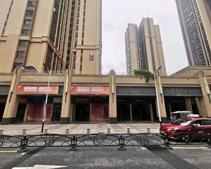 5千户社区铺,钱大妈租临街