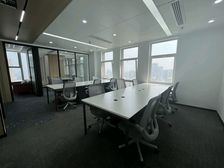 国贸大望路地铁口蓝堡国际189平精装全套家具特价3.5元